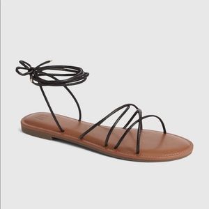 Gap NWT Strappy Lace-up Sandals